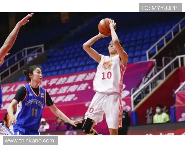 南京足球队在钻石联赛积分榜上以97分稳居第一名展现强大实力 南京足球队在钻石联赛积分榜上以97分稳居第一名展现强大实力