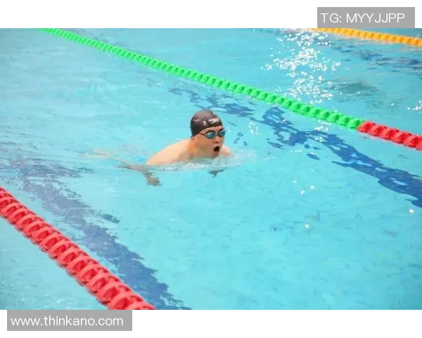 游泳比赛与锻炼：提升竞技水平与身体素质的有效训练方法与技巧分享